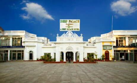 Hotel Deep Palace