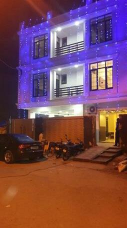 Hotel Madhuri Palace