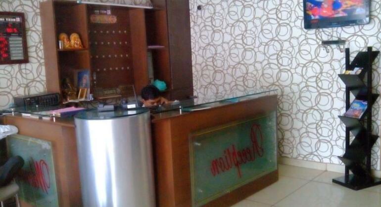 Hotel Rest Inn - Photo2