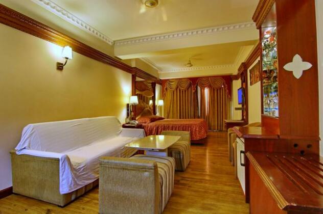 Hotel Royal Inn Lucknow - Photo2