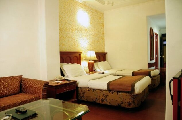 Mohan Hotel - Photo2