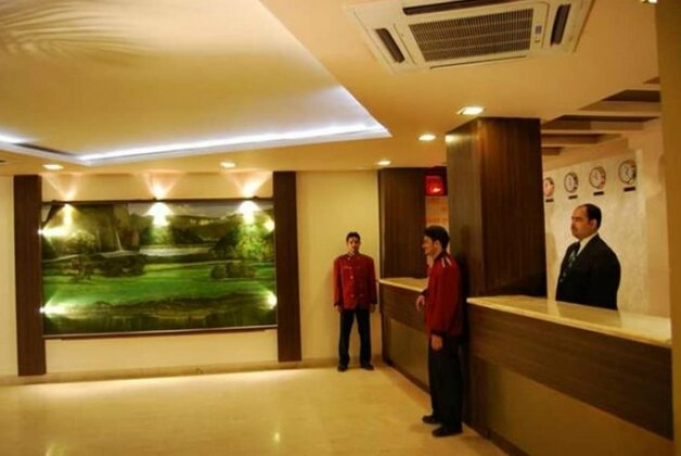 Mohan Hotel - Photo5