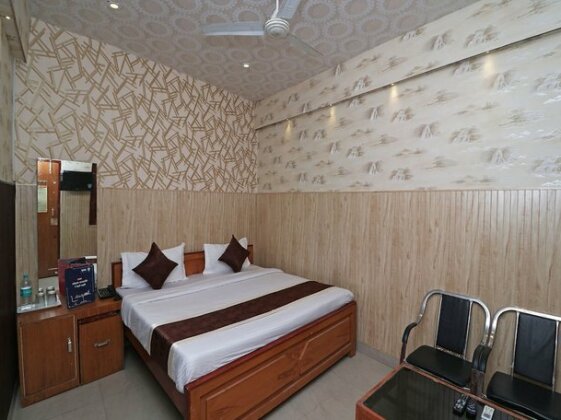 OYO 13234 Hotel Mahak - Photo2
