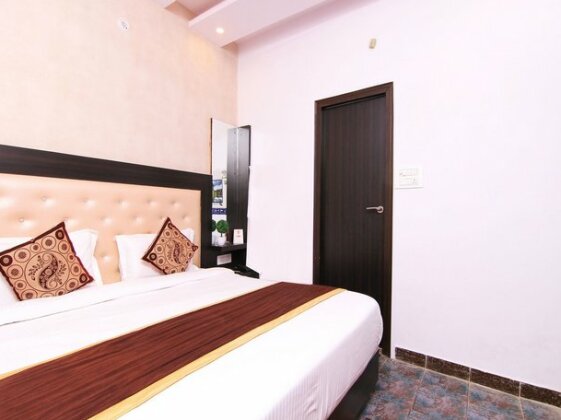 OYO 13652 Hotel Rajput - Photo2