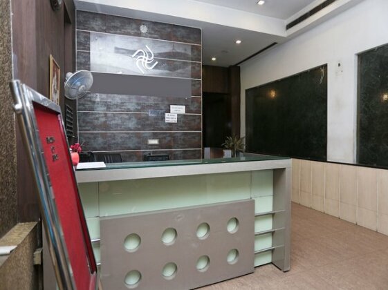 OYO 19334 Flagship Shanta Inn Charbagh - Photo4
