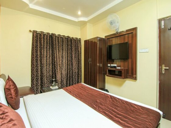 OYO 2000 Hotel Yash - Photo3