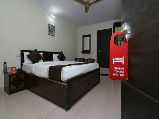 OYO 23009 Hotel Maxx - Photo2
