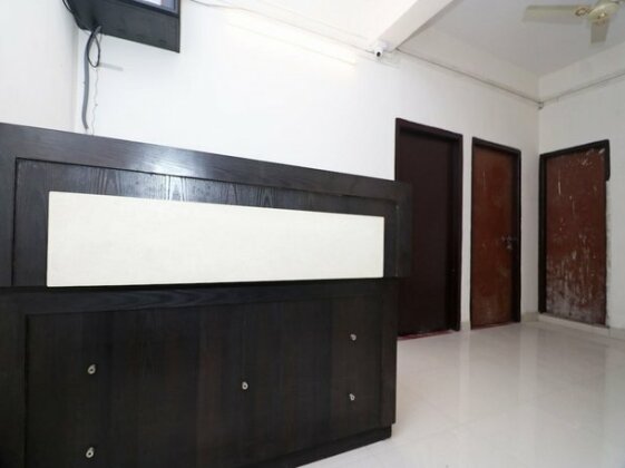 OYO 24051 Flagship Shubh Inn Gomti Nagar - Photo4