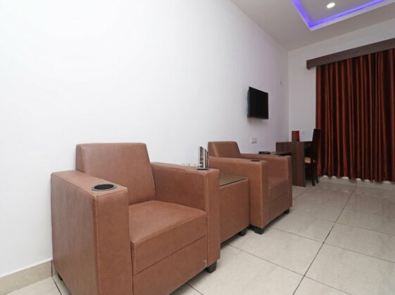 OYO 27922 Ss Palace - Photo3