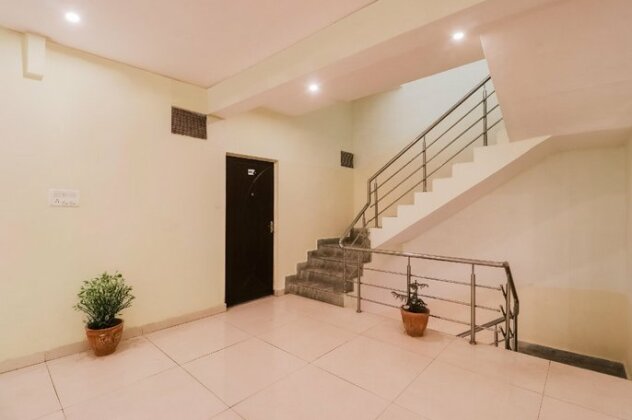 OYO 36714 Hotel Right Care - Photo2