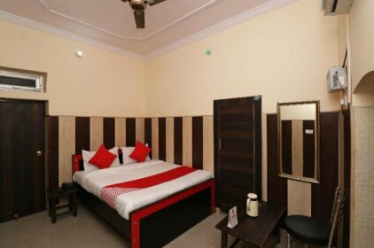 OYO 36909 New Hotel Rajdhani Guest House