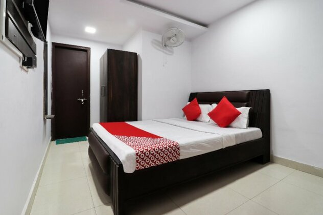 OYO 40245 Hotel Crazy Singh - Photo2