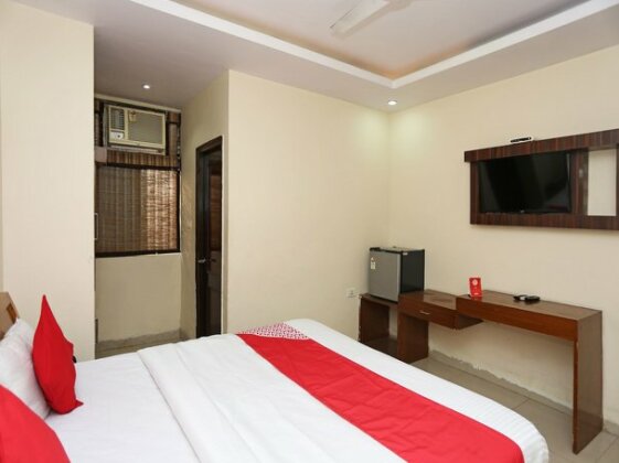 OYO 4129 Silver7 - Photo4