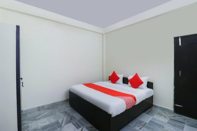 OYO 65228 Nishad Palace - Photo4