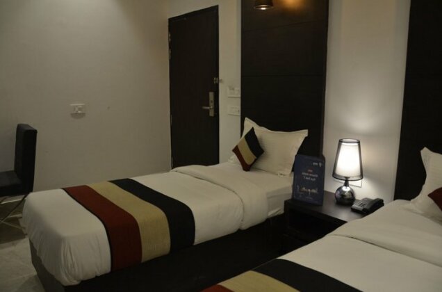 OYO 8175 Crossroad Premium - Photo2