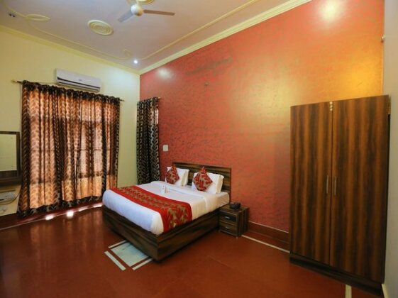 OYO 8681 Hotel Sky Moon Inn - Photo2