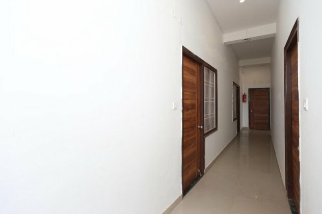 OYO Flagship 39716 Sarovar Inn - Photo4