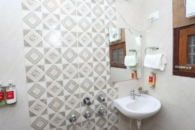 OYO Flagship 39716 Sarovar Inn - Photo5