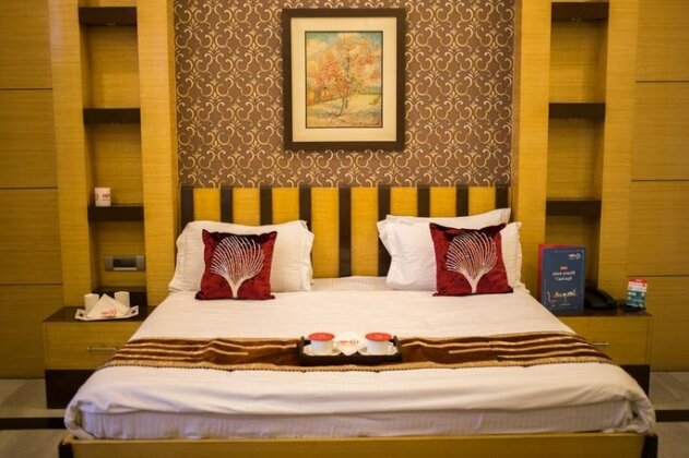 OYO Rooms Vishal Khand - Photo5