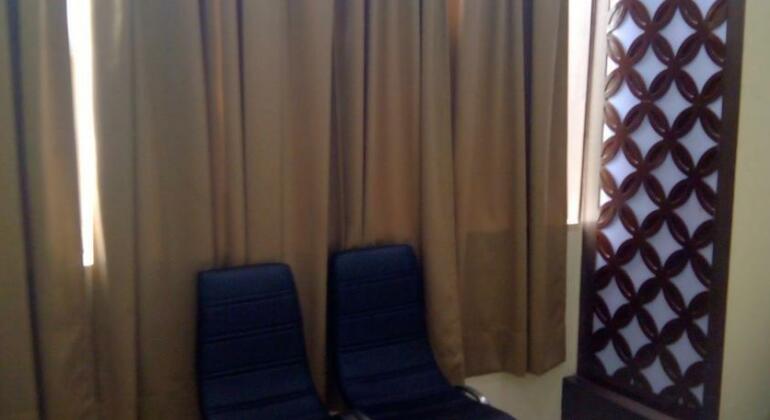 R K International - Photo3