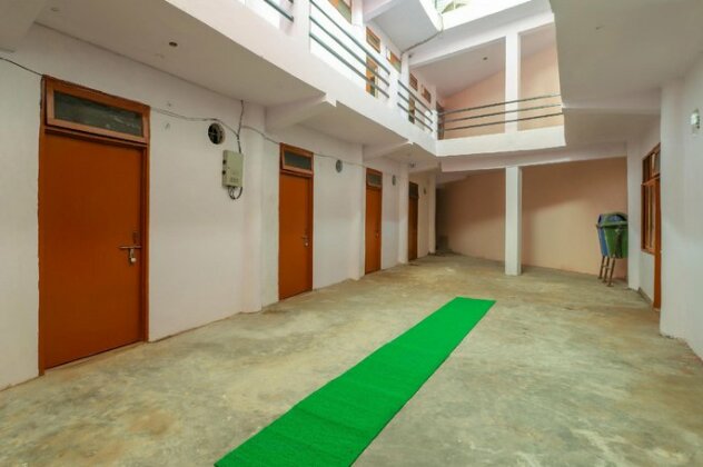 Spot On 43700 Av Inn - Photo2