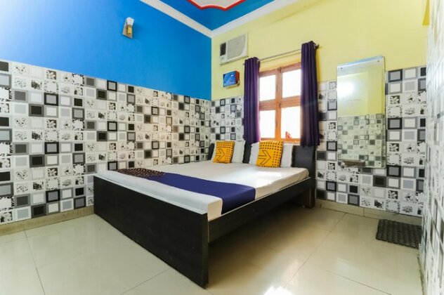 SPOT ON 66640 Hotel Trivedi - Photo2
