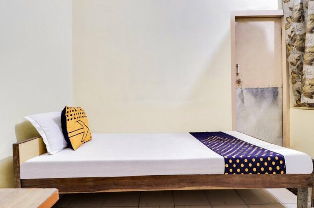 SPOT ON 68989 Hotel Ashish - Photo2