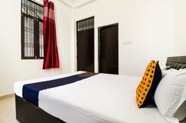 SPOT ON 69082 Indra Palace - Photo2
