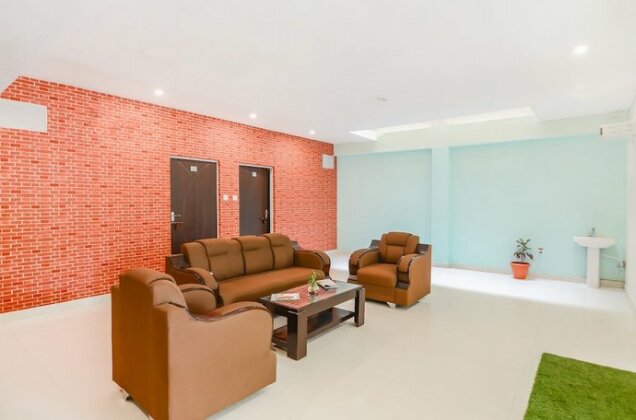 Treebo Graphixo Inn - Photo3