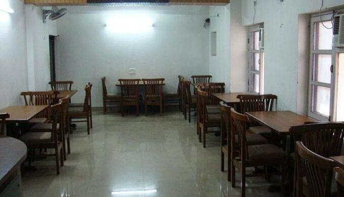 Hotel Pukhraj - Photo4
