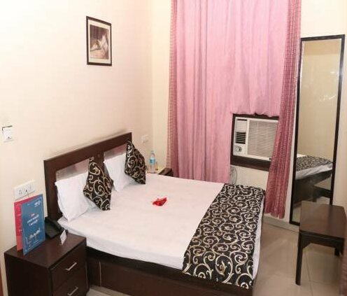 OYO 1072 Hotel Leela Classic - Photo4