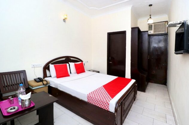 OYO 31003 Surya Regency - Photo2