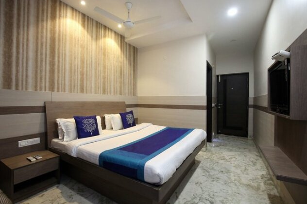 OYO 9816 Hotel Neelkanth