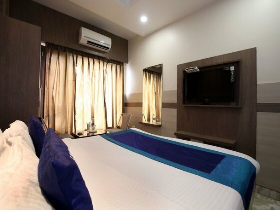 OYO 9816 Hotel Neelkanth - Photo2