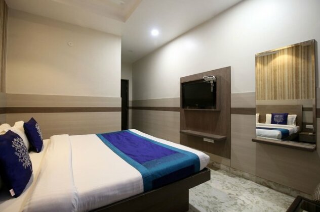 OYO 9816 Hotel Neelkanth - Photo5