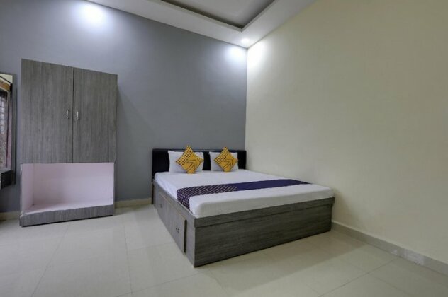  Photo 2