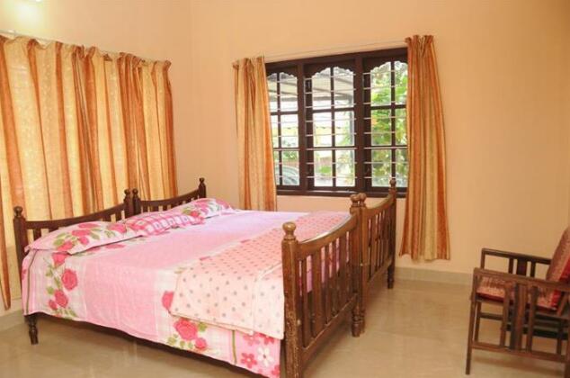 Dhanush Homestay - Photo3