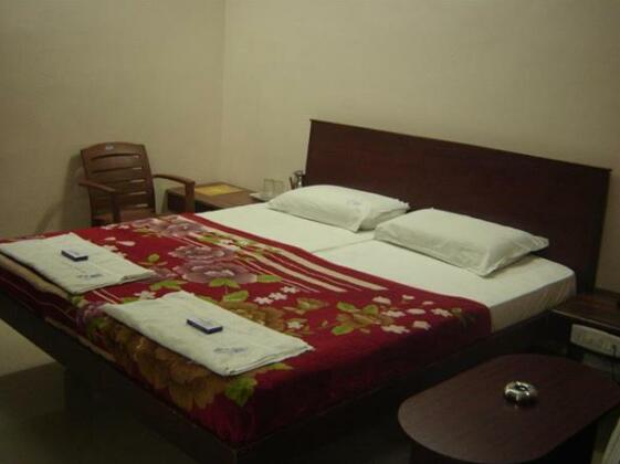 Hotel Malar Residency - Photo2