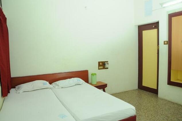 Hotel Radhakrishna - Photo4