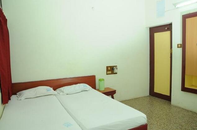 Hotel Radhakrishna - Photo4