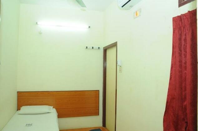 Hotel Radhakrishna - Photo5