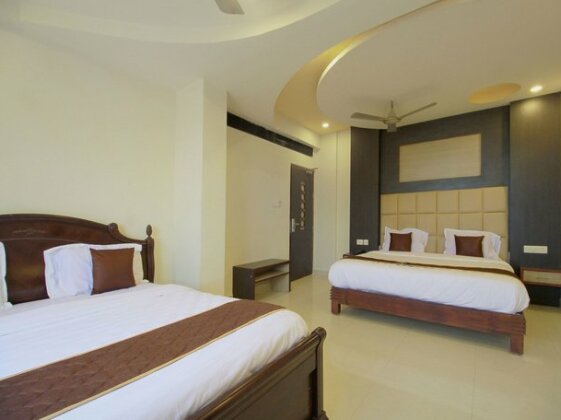 OYO 11489 PKN Classic Regency - Photo3