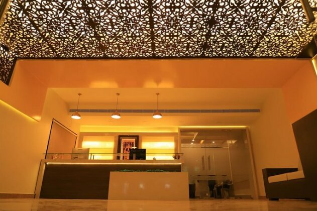 T M Hotel - Photo5
