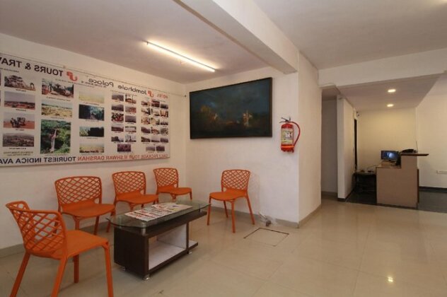 OYO 37185 Jambhale Palace - Photo3