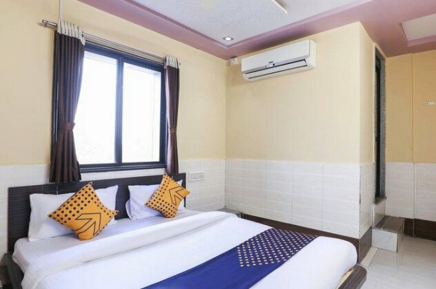 SPOT ON 66416 Hotel Yuvraj Guest House - Photo2