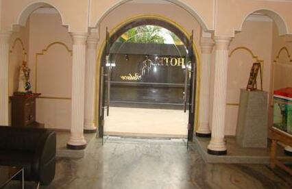 Hotel RK Palace - Photo4