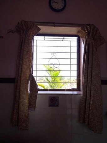 Rashmi Woods Hotel & Resort - Photo4