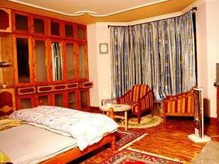 Abrol Hotel and Cottages - Photo2