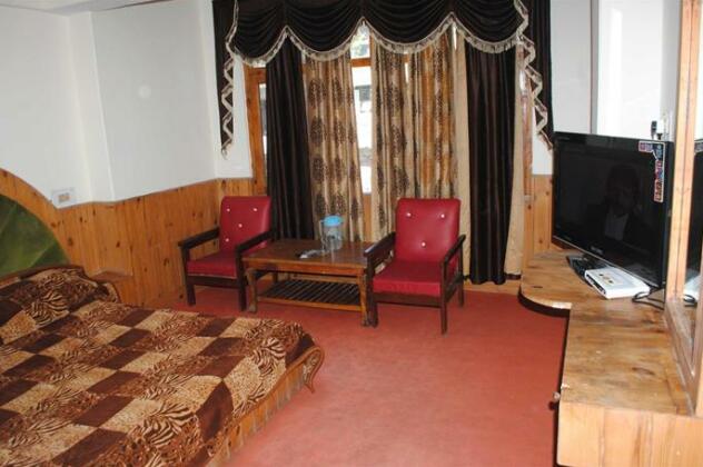 Hotel Kashyap Manali - Photo2
