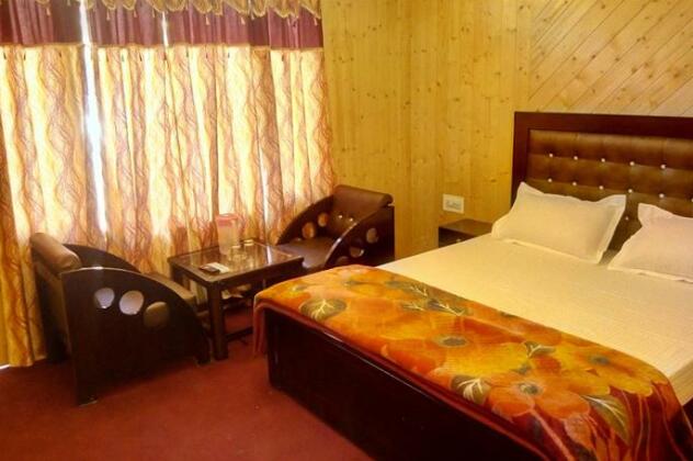 Hotel Kashyap Manali - Photo4